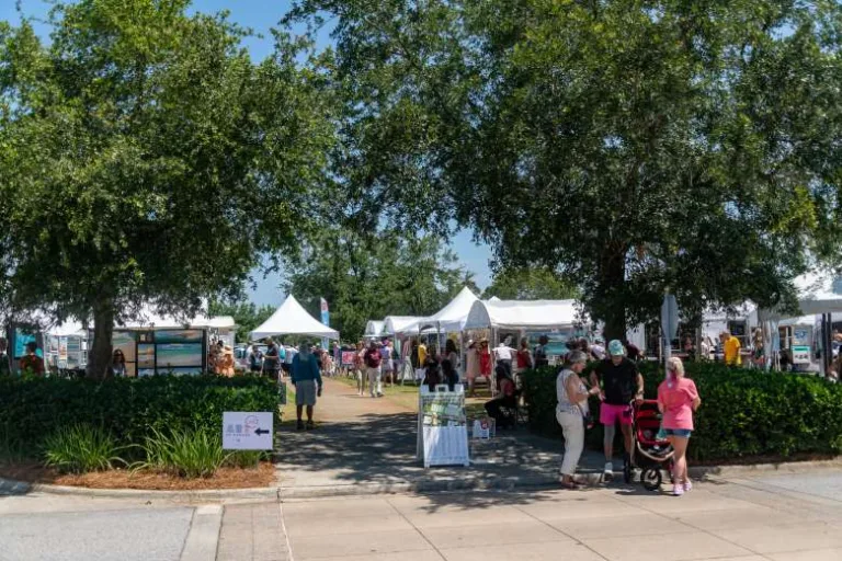 38th Annual ArtsQuest Festival At Grand Boulevard May 2 & 3