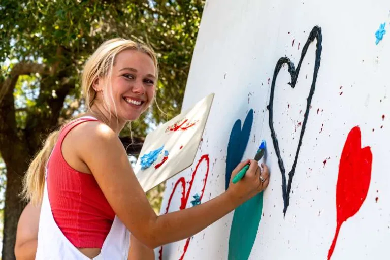 38th Annual ArtsQuest Festival At Grand Boulevard May 2 & 3
