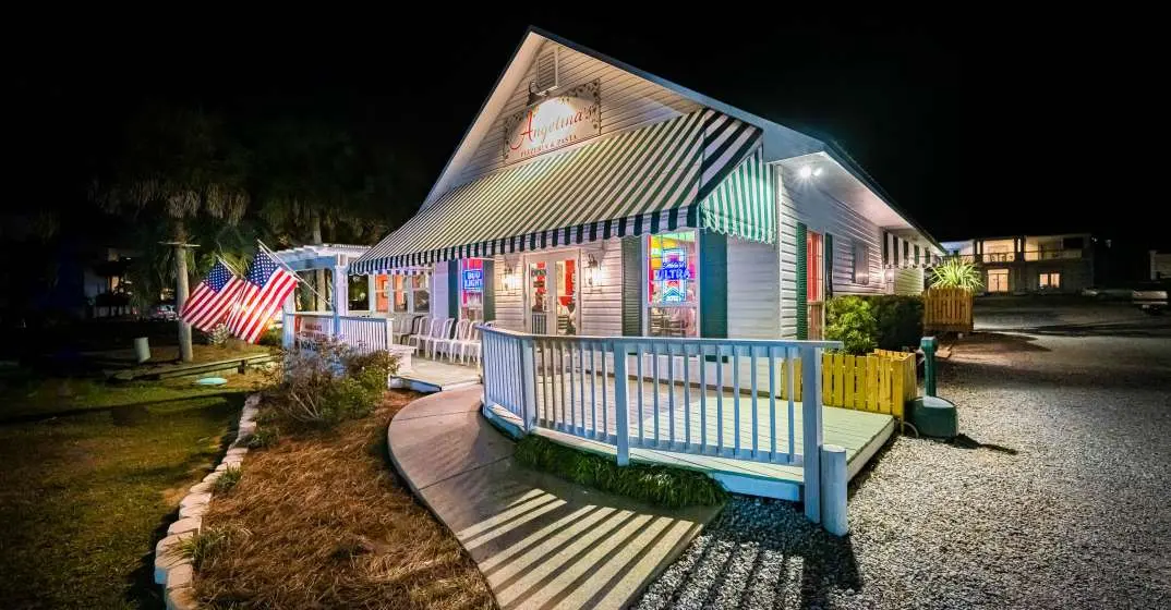 Angelina’s Pizzeria & Pasta Serves Homestyle Italian Goodness In Seagrove Beach